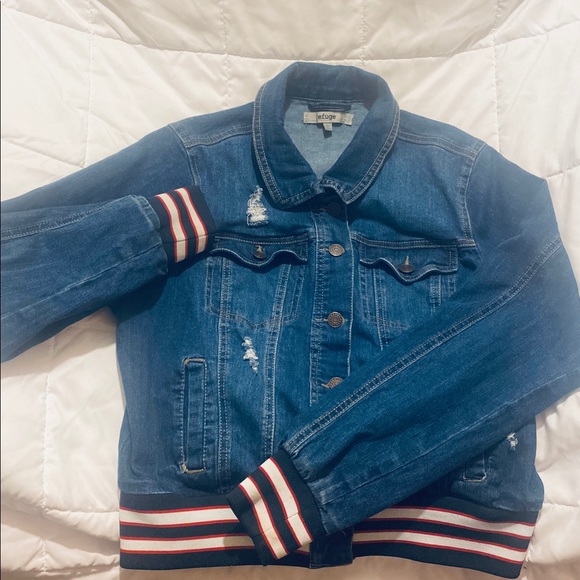 Jean jacket - Picture 4 of 10